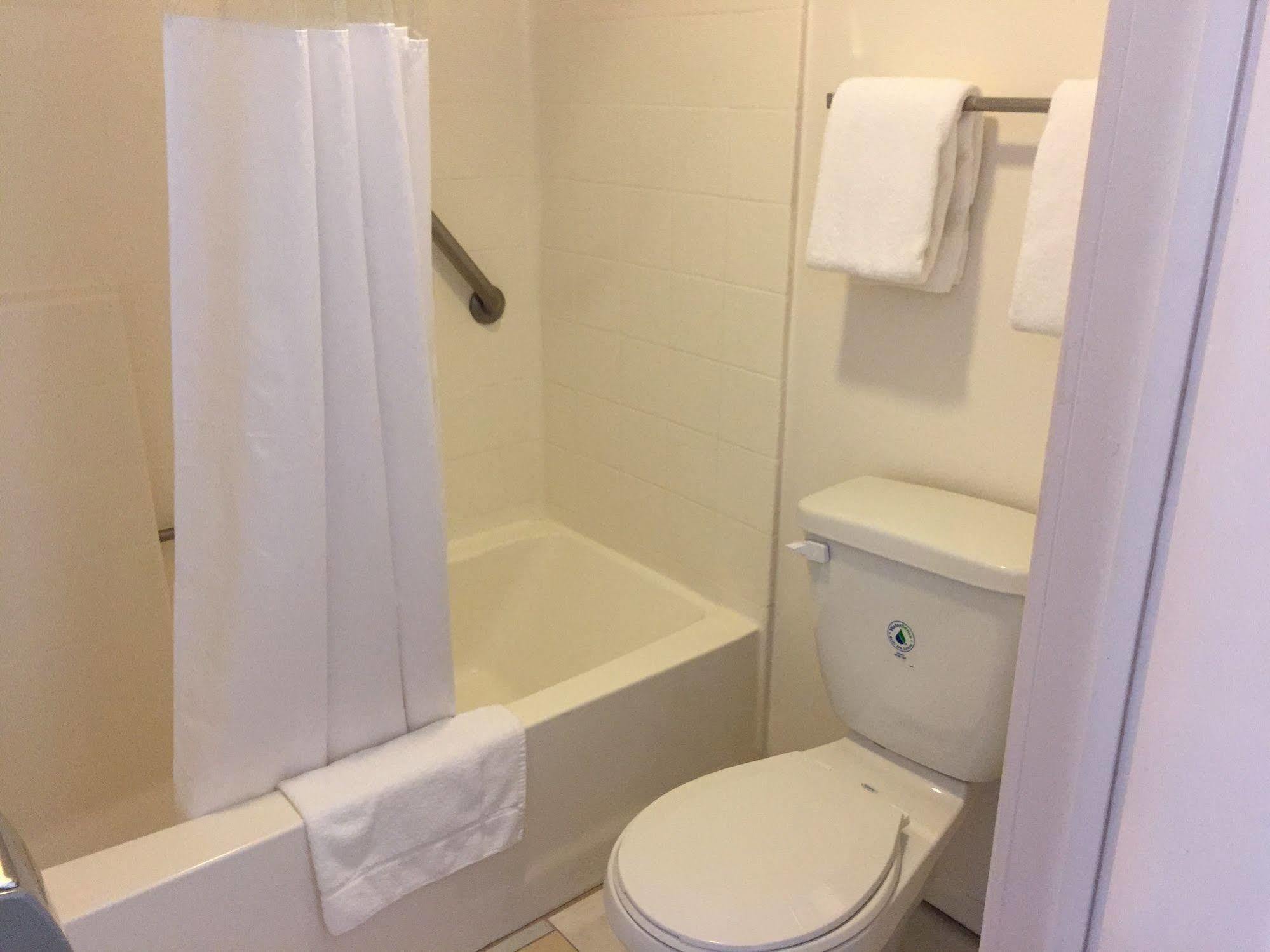Economy Hotel 2*